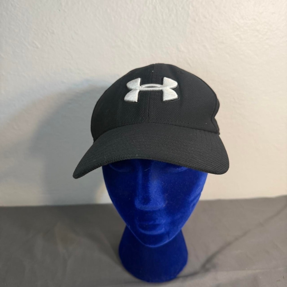 Under Armour black baseball cap with white logo, size XL